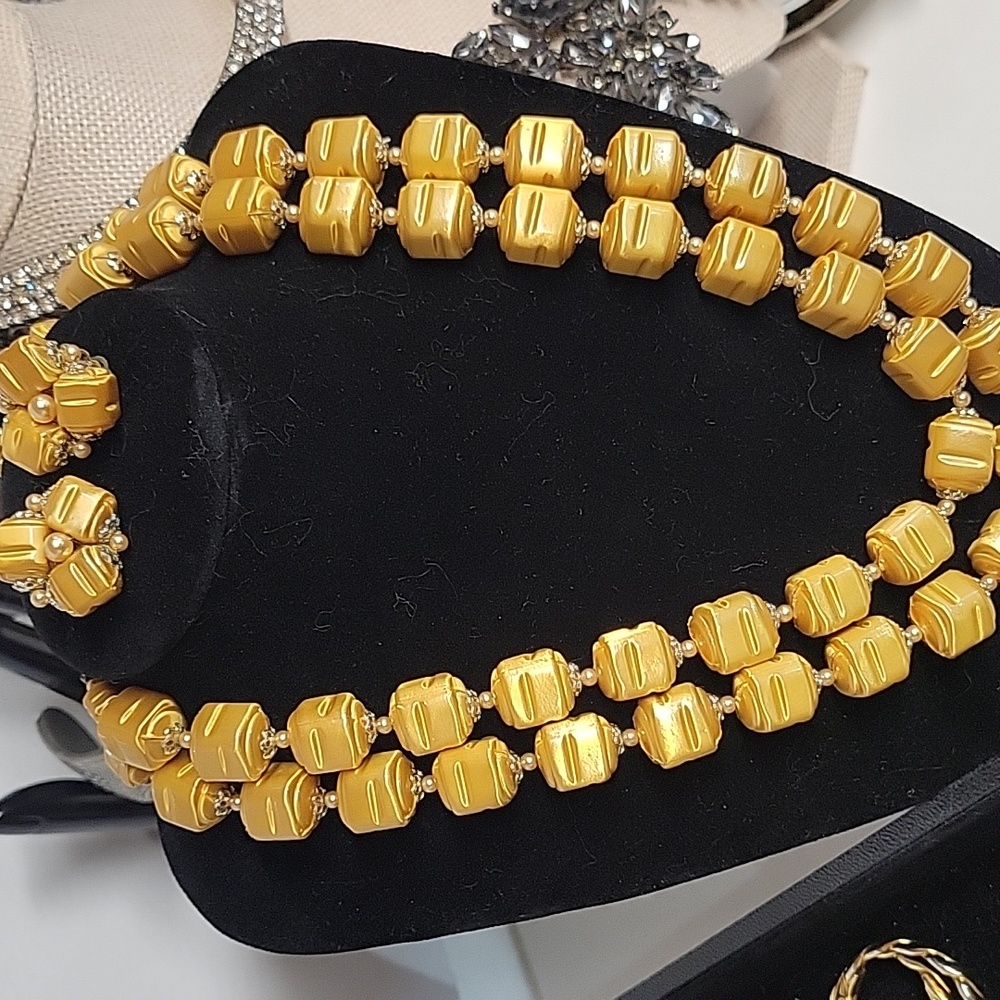 Live Show Listing Fri Oct 24, 5 :35To 9 PM Est Jewelry Vintage, co-host @K_art - Picture 6 of 6